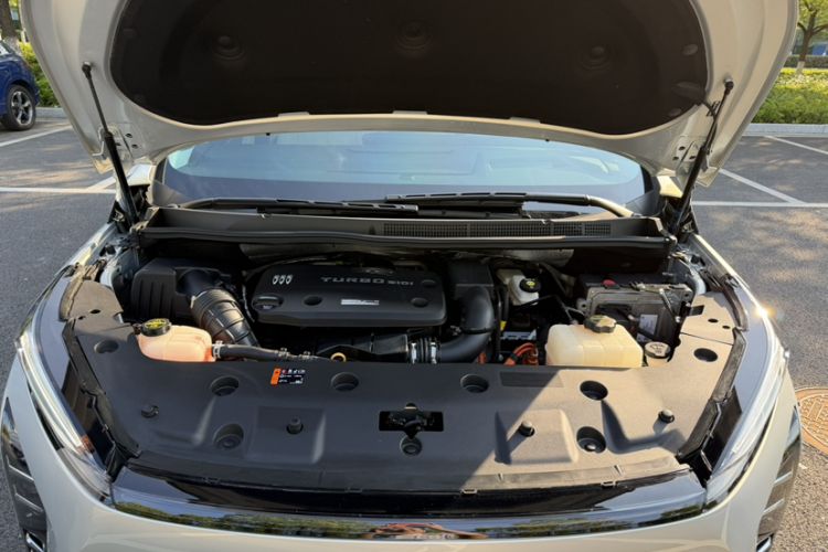 Used Buick GL8 New Energy 2024 Lu Zun Luxury Edition 7-Seater Engine Bay