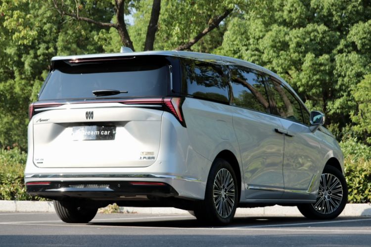 Used Buick GL8 New Energy 2024 Lu Zun Luxury Edition 7-Seater Exterior 1