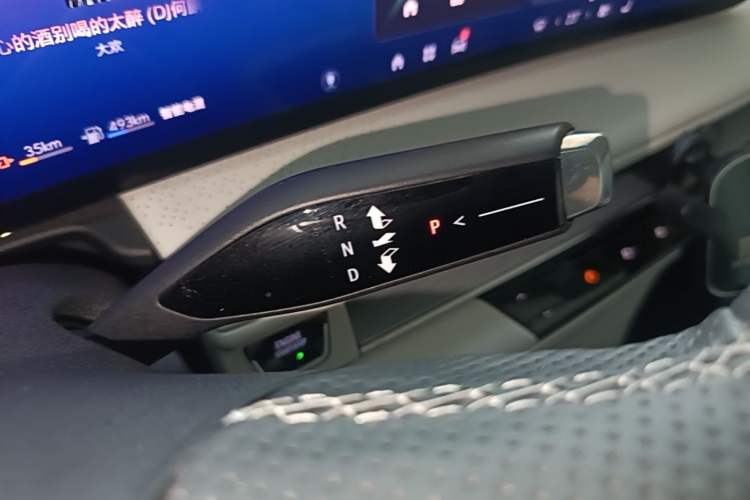 Used Buick GL8 New Energy 2024 Lu Zun Deluxe Edition 7-Seater Gear Lever