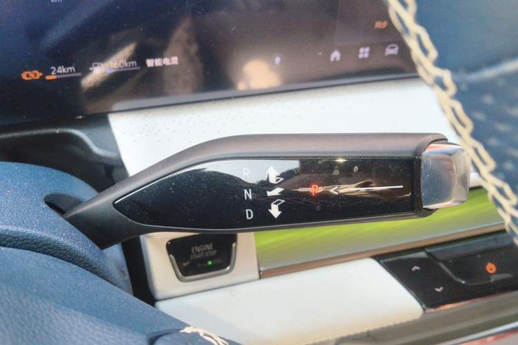 Used Buick GL8 New Energy 2024 Lu Zun Luxury Edition 7-Seater Gear Lever