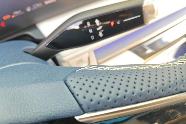 Used Buick GL8 New Energy 2024 Lu Zun Luxury Edition 7-Seater Gear Lever