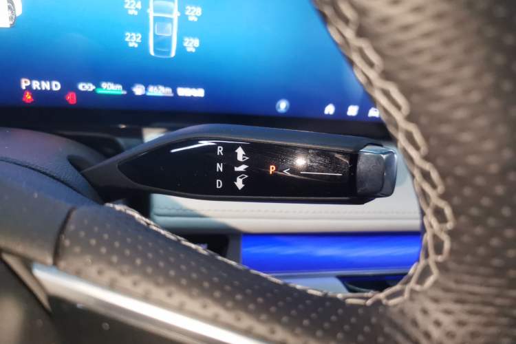 Used Buick GL8 New Energy 2024 Lu Zun Luxury Edition 7-Seater Gear Lever