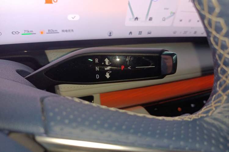 Used Buick GL8 New Energy 2024 Lu Zun Luxury Edition 6-Seater Gear Lever