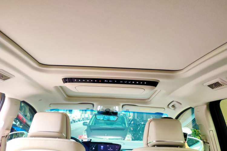 Used Buick GL8 New Energy 2024 Lu Zun Deluxe Edition 7-Seater Headliner