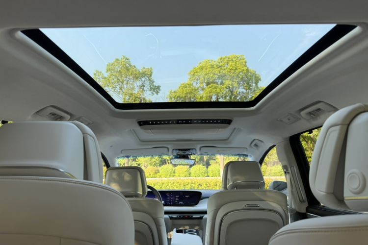 Used Buick GL8 New Energy 2024 Lu Zun Luxury Edition 7-Seater Headliner