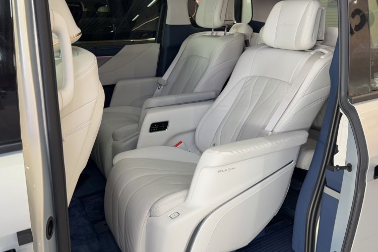 Used Buick GL8 New Energy 2024 Lu Zun Luxury Edition 7-Seater Interior 1