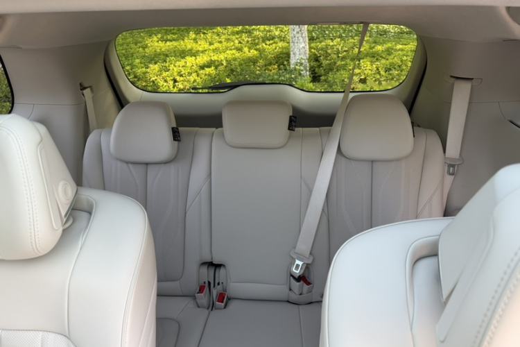 Used Buick GL8 New Energy 2024 Lu Zun Luxury Edition 7-Seater Interior 11