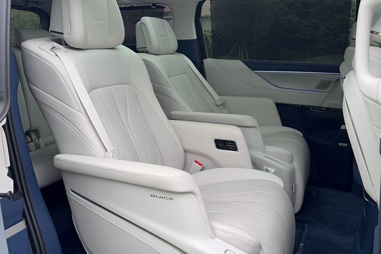 Used Buick GL8 New Energy 2024 Lu Zun Luxury Edition 7-Seater Interior 12