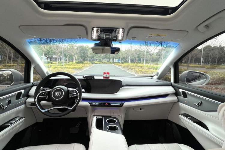 Used Buick GL8 New Energy 2024 Lu Zun Luxury Edition 7-Seater Interior 2