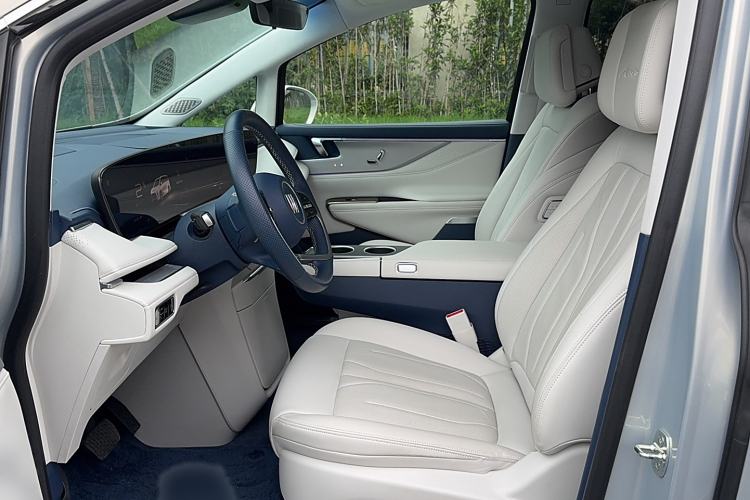 Used Buick GL8 New Energy 2024 Lu Zun Luxury Edition 7-Seater Interior 3