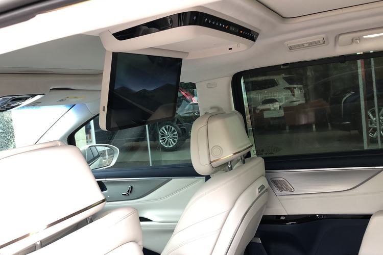 Used Buick GL8 New Energy 2024 Lu Zun Luxury Edition 7-Seater Interior 6