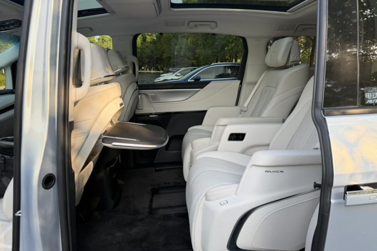 Used Buick GL8 New Energy 2024 Lu Zun Luxury Edition 7-Seater Interior 8