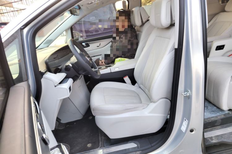 Used Buick GL8 New Energy 2024 Lu Zun Deluxe Edition 7-Seater Left Front Seat