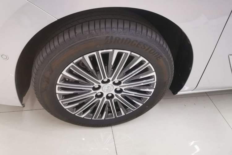 Used Buick GL8 New Energy 2024 Lu Zun Luxury Edition 7-Seater Left Front Wheel Hub