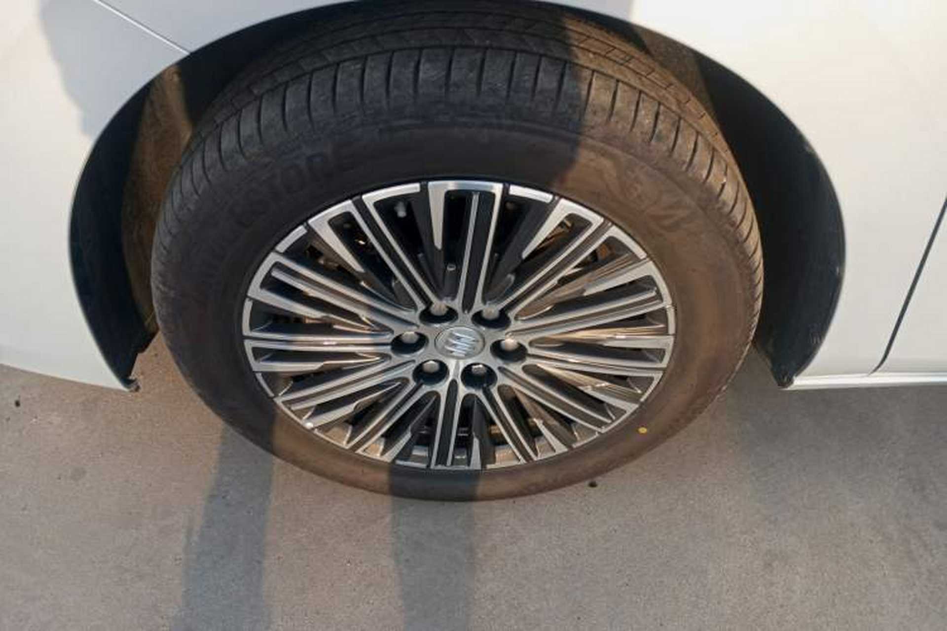 Used Buick GL8 New Energy 2024 Lu Zun Luxury Edition 7-Seater Left Front Wheel Hub