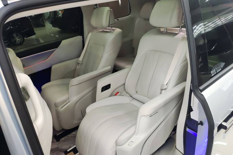 Used Buick GL8 New Energy 2024 Lu Zun Luxury Edition 7-Seater Left Rear Seat
