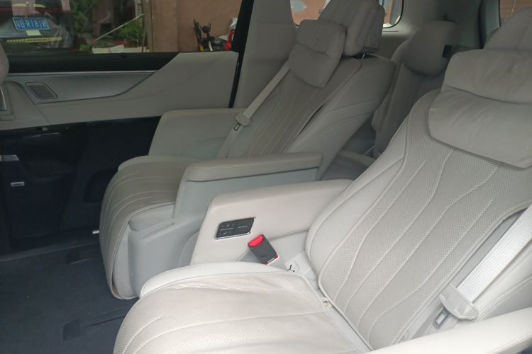 Used Buick GL8 New Energy 2024 Lu Zun Deluxe Edition 7-Seater Left Rear Seat