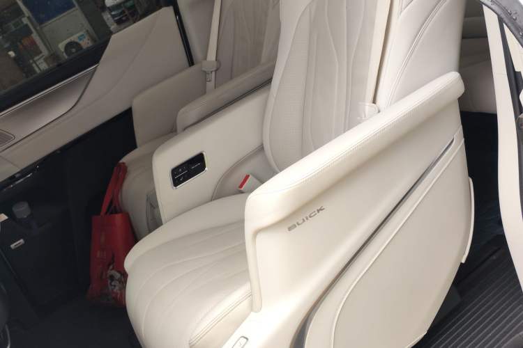 Used Buick GL8 New Energy 2024 Lu Zun Deluxe Edition 7-Seater Left Rear Seat