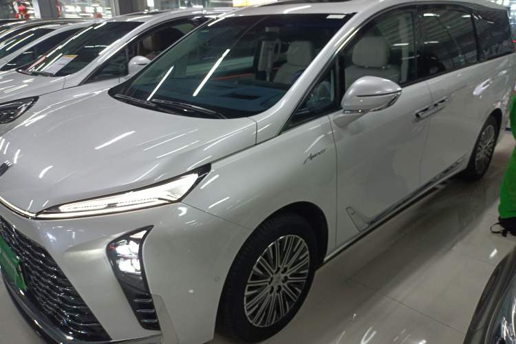 Used Buick GL8 New Energy 2024 Lu Zun Luxury Edition 6-Seater Left Side