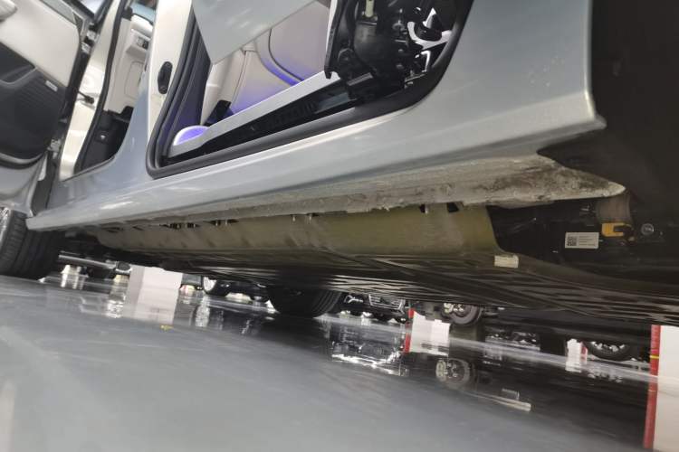 Used Buick GL8 New Energy 2024 Lu Zun Deluxe Edition 7-Seater Left Side Sill