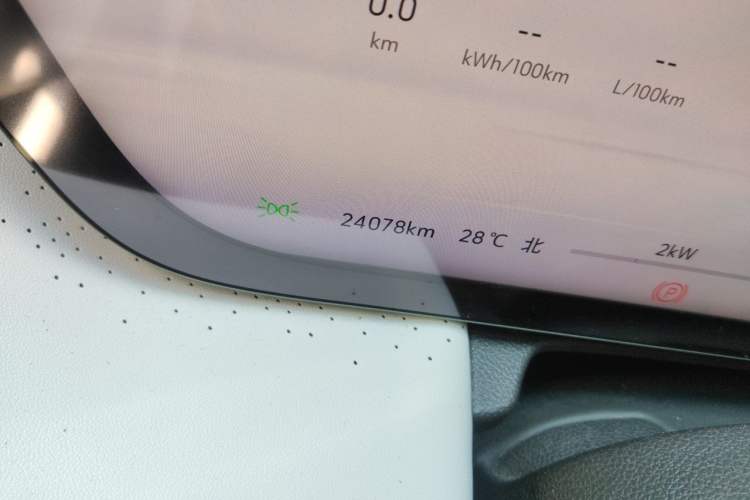 Used Buick GL8 New Energy 2024 Lu Zun Deluxe Edition 7-Seater Odometer Close Up