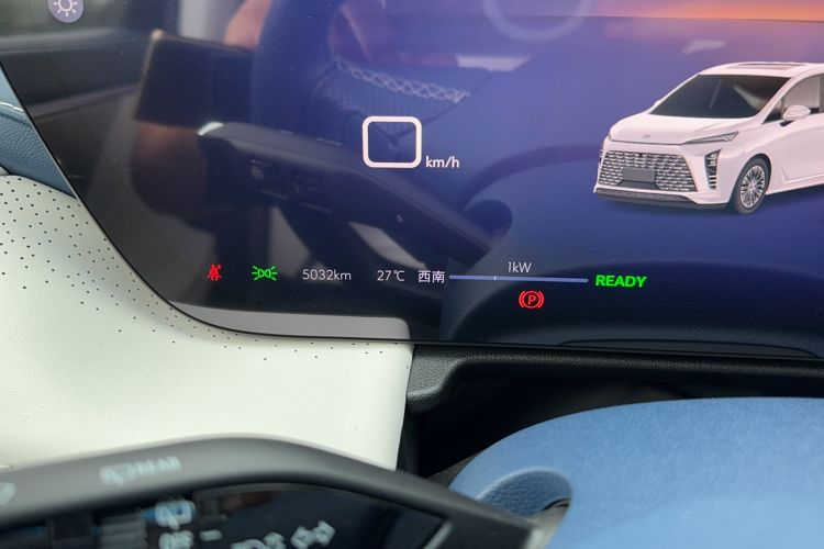 Used Buick GL8 New Energy 2024 Lu Zun Luxury Edition 7-Seater Odometer Close Up