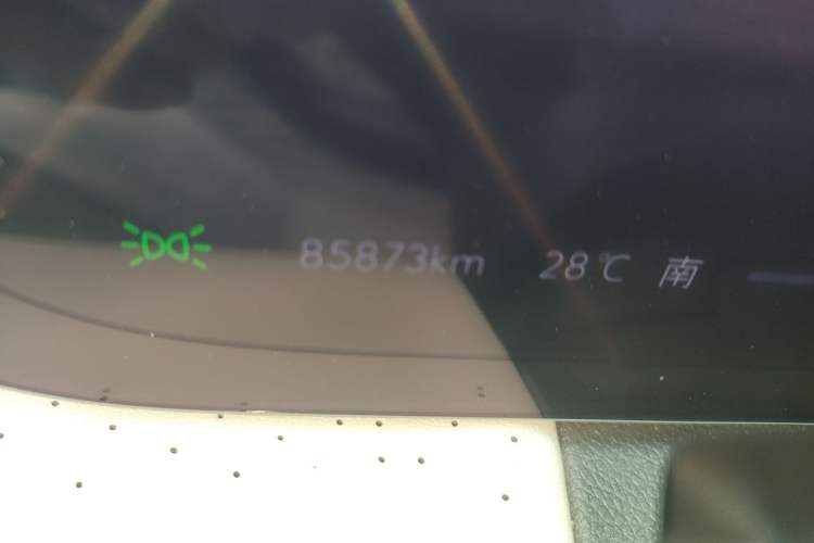 Used Buick GL8 New Energy 2024 Lu Zun Deluxe Edition 7-Seater Odometer Close Up