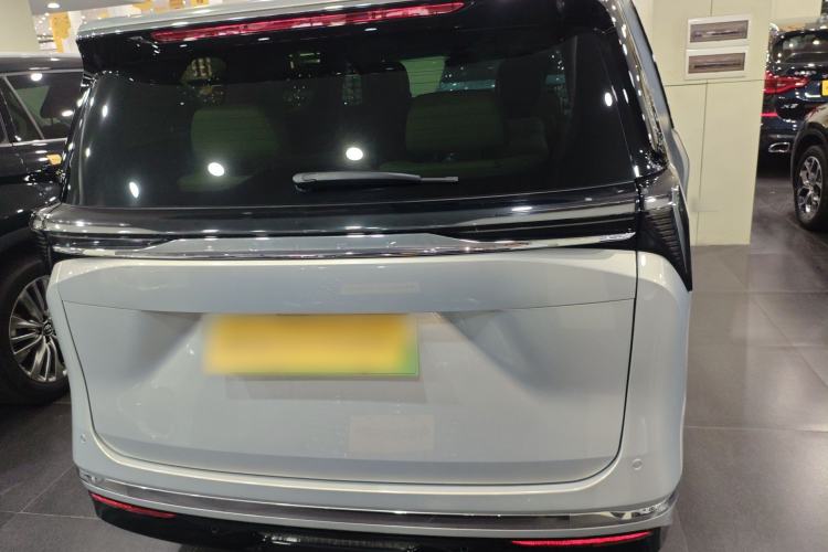 Used Buick GL8 New Energy 2024 Lu Zun Luxury Edition 6-Seater Rear