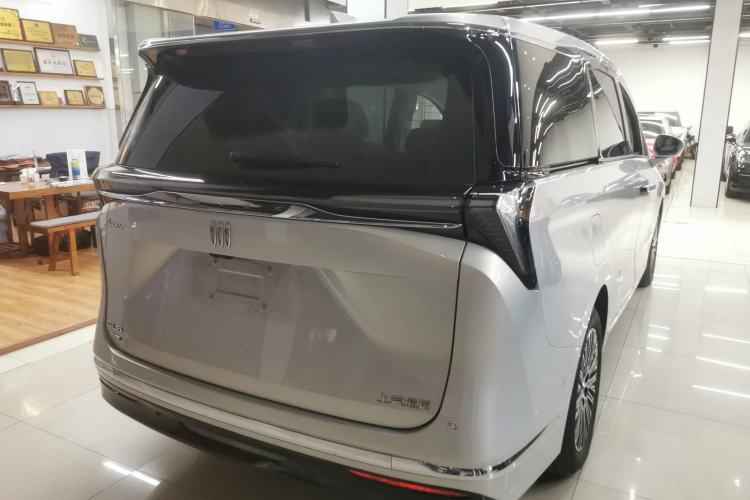 Used Buick GL8 New Energy 2024 Lu Zun Luxury Edition 7-Seater Rear Right 45 Deg