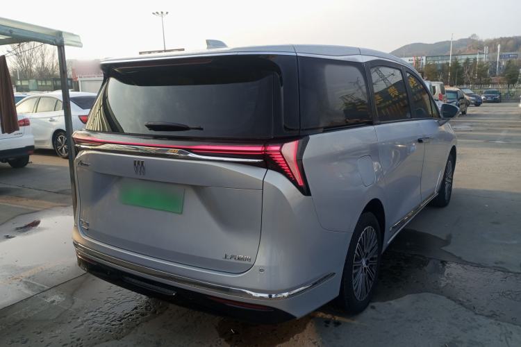 Used Buick GL8 New Energy 2024 Lu Zun Luxury Edition 7-Seater Rear Right 45 Deg