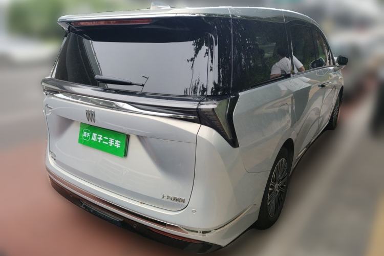 Used Buick GL8 New Energy 2024 Lu Zun Deluxe Edition 7-Seater Rear Right 45 Deg