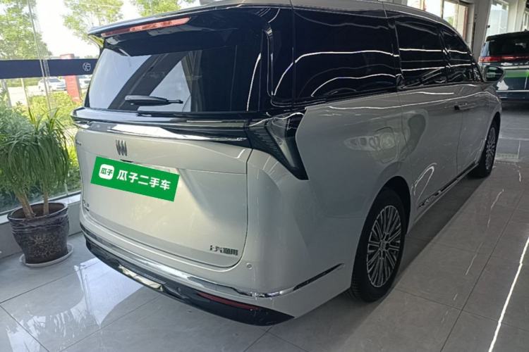 Used Buick GL8 New Energy 2024 Lu Zun Deluxe Edition 7-Seater Rear Right 45 Deg