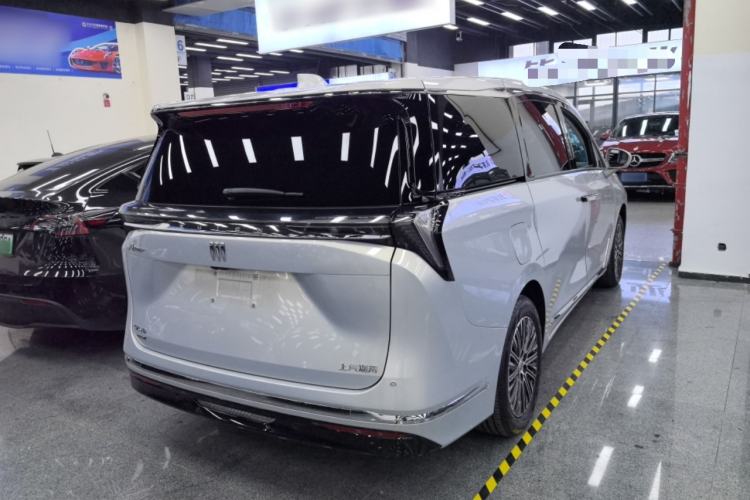 Used Buick GL8 New Energy 2024 Lu Zun Deluxe Edition 7-Seater Rear Right 45 Deg