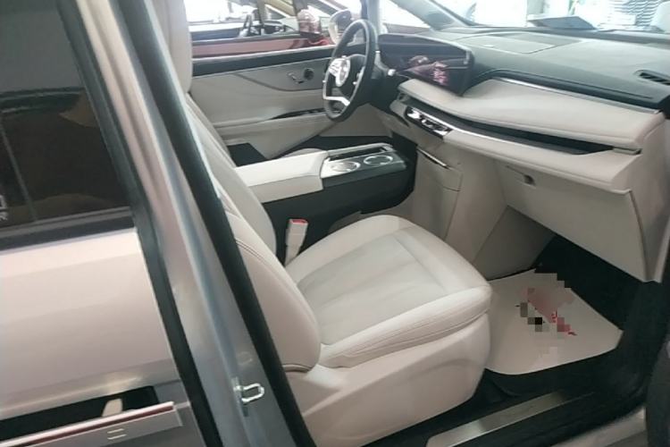 Used Buick GL8 New Energy 2024 Lu Zun Deluxe Edition 7-Seater Right Front Seat