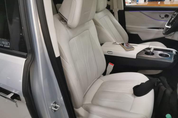 Used Buick GL8 New Energy 2024 Lu Zun Luxury Edition 7-Seater Right Front Seat
