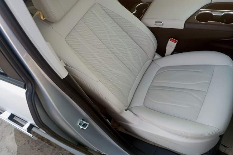 Used Buick GL8 New Energy 2024 Lu Zun Luxury Edition 7-Seater Right Front Seat