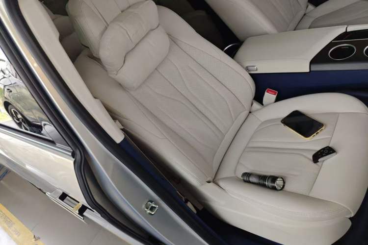 Used Buick GL8 New Energy 2024 Lu Zun Luxury Edition 6-Seater Right Front Seat