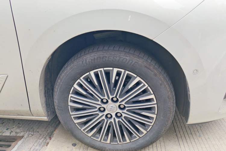 Used Buick GL8 New Energy 2024 Lu Zun Luxury Edition 7-Seater Right Front Wheel Hub