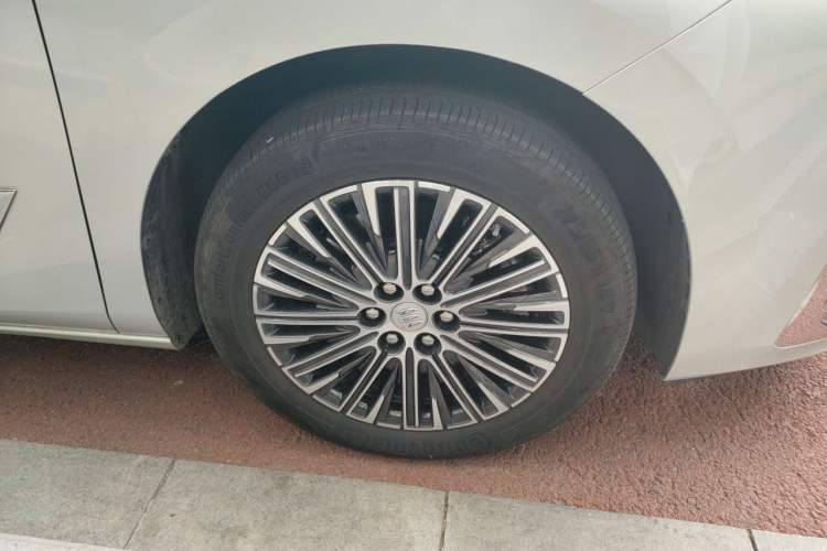 Used Buick GL8 New Energy 2024 Lu Zun Deluxe Edition 7-Seater Right Front Wheel Hub