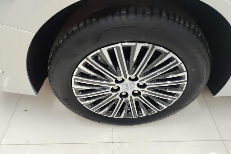 Used Buick GL8 New Energy 2024 Lu Zun Luxury Edition 7-Seater Right Rear Wheel Hub