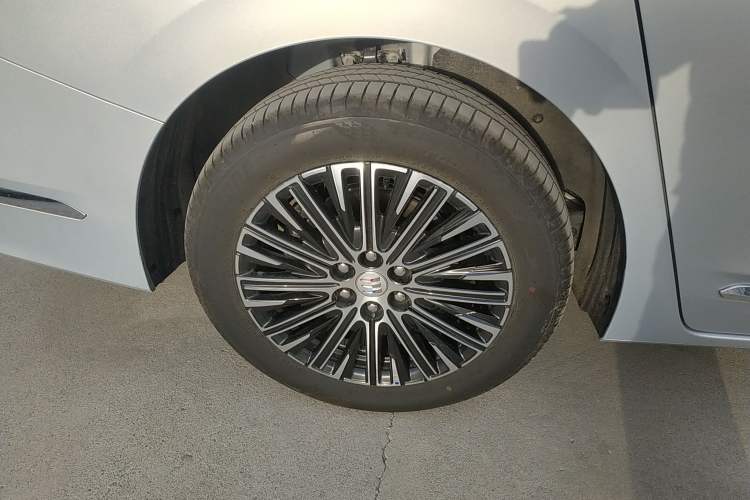 Used Buick GL8 New Energy 2024 Lu Zun Smart Edition 7-Seater Right Rear Wheel Hub