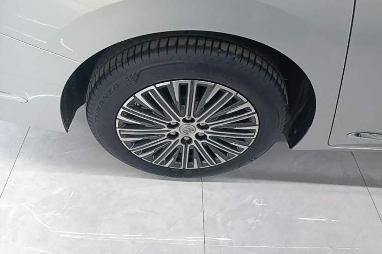 Used Buick GL8 New Energy 2024 Lu Zun Deluxe Edition 7-Seater Right Rear Wheel Hub