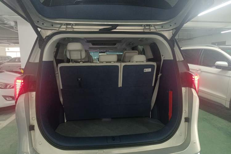 Used Buick GL8 New Energy 2024 Lu Zun Luxury Edition 7-Seater Trunk