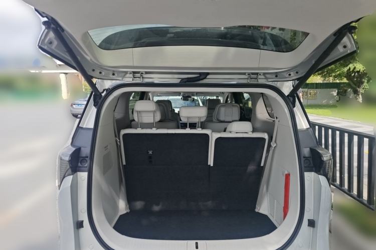 Used Buick GL8 New Energy 2024 Lu Zun Deluxe Edition 7-Seater Trunk