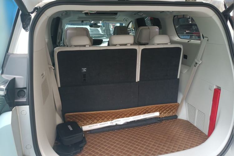 Used Buick GL8 New Energy 2024 Lu Zun Deluxe Edition 7-Seater Trunk