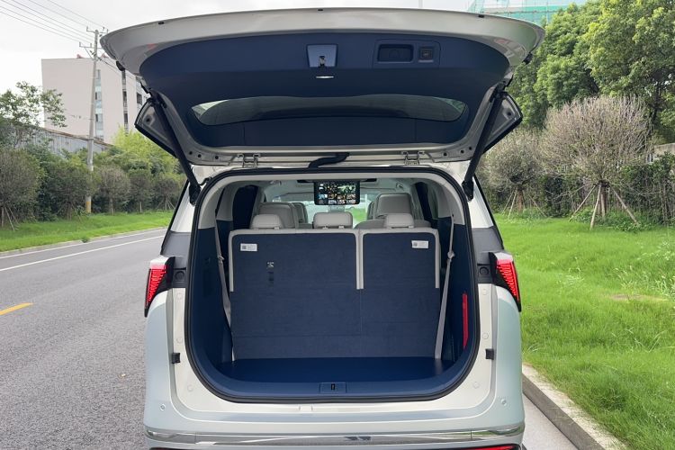 Used Buick GL8 New Energy 2024 Lu Zun Luxury Edition 7-Seater Trunk
