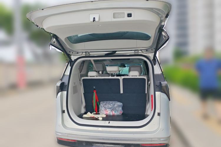 Used Buick GL8 New Energy 2024 Lu Zun Luxury Edition 7-Seater Trunk