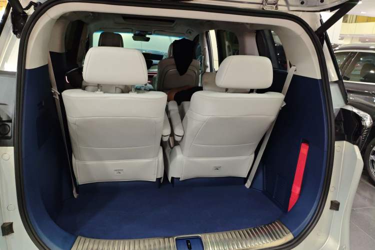 Used Buick GL8 New Energy 2024 Lu Zun Luxury Edition 6-Seater Trunk