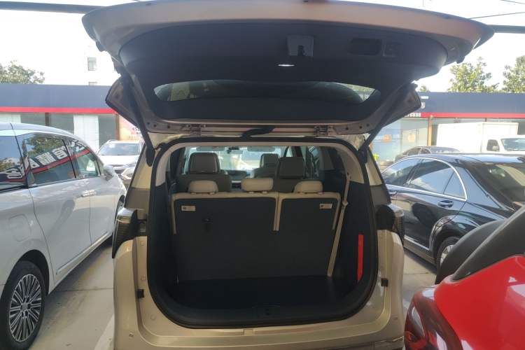 Used Buick GL8 New Energy 2024 Lu Zun Luxury Edition 7-Seater Trunk