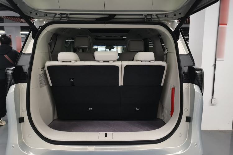 Used Buick GL8 New Energy 2024 Lu Zun Deluxe Edition 7-Seater Trunk